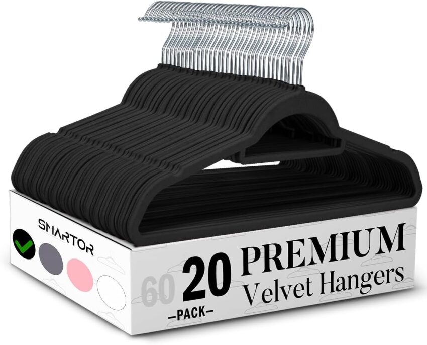 Amazon Basics Velvet Clothes Hangers